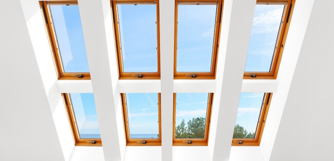 Sonnenschutz-Rollos fürs Dachfenster